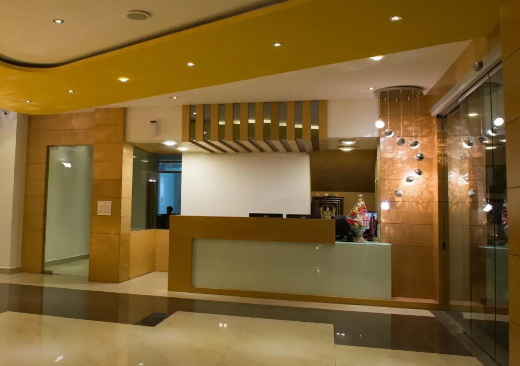 Lobby & Reception
