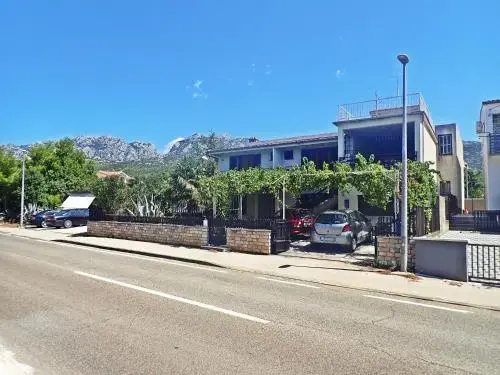 Apartment Ika