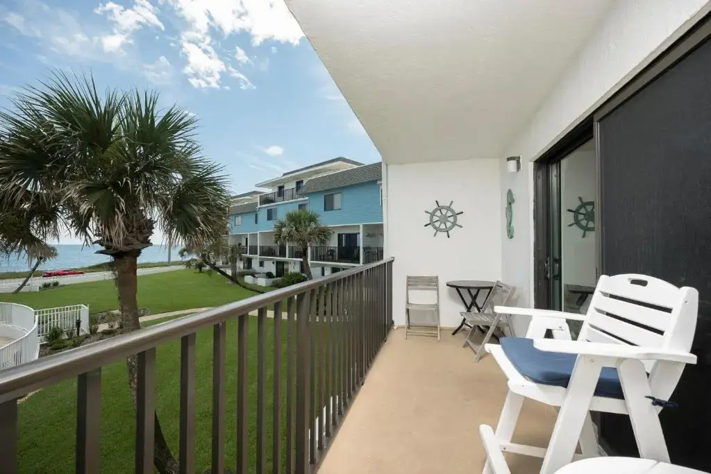 Sea Dancer 210, 2BR, Beach Front, Pool, Wi-Fi, Sleeps 6