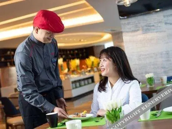Food & Beverage