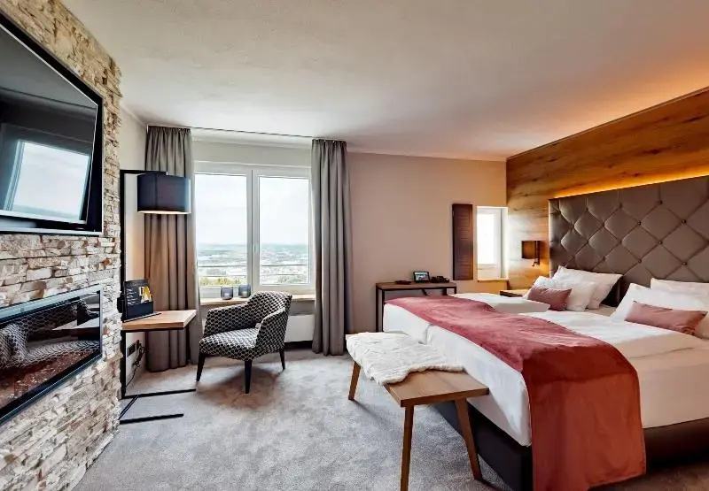 Classic Double room with garden view (full double bed)