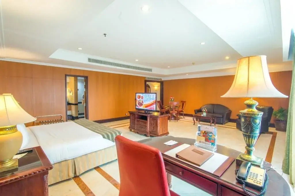 Sunlake Waterfront Resort and Convention - фото 7