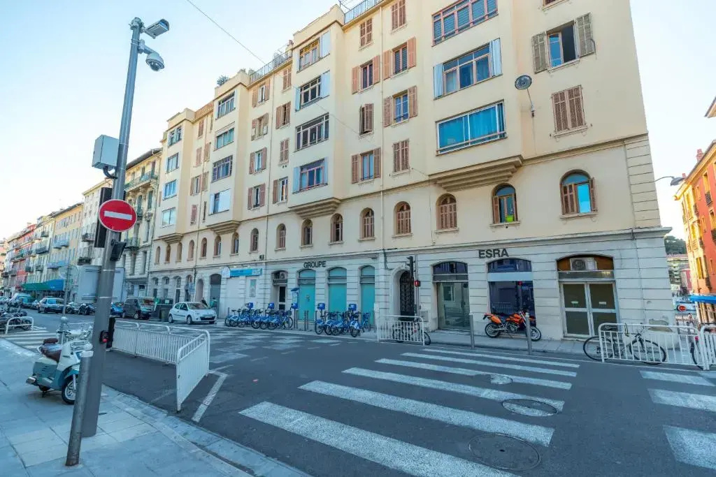 Extraordinary View on Port and Castle Hill - 1 Bdr & Parking