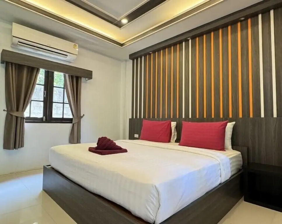 Standard Double room (full double bed)