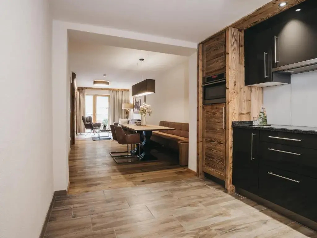 2 Bedrooms Deluxe Apartment