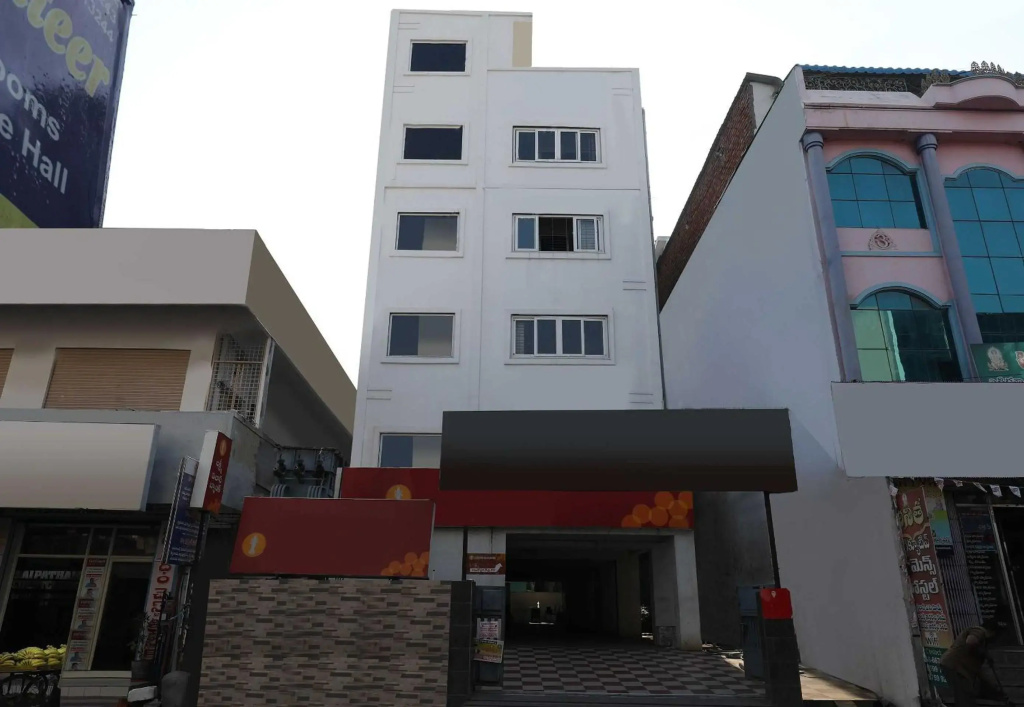 OYO 9804 Hotel SR Residency