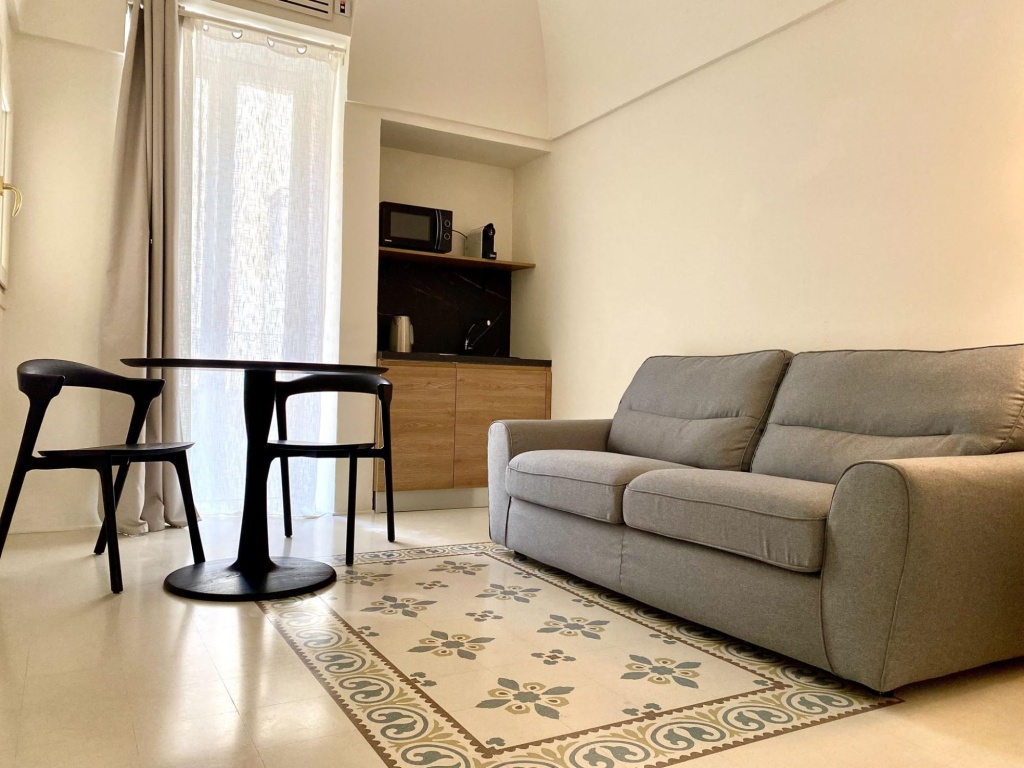 2 people, 1 bathroom, suitable for couples, terrace, central location-Superior by Dimore Le Murattiane