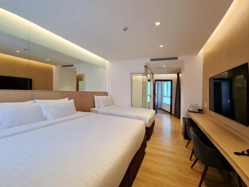 Standard Triple room