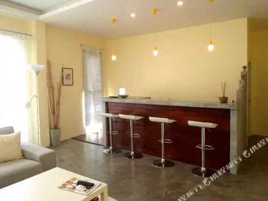 2 Bedrooms Quadruple Villa