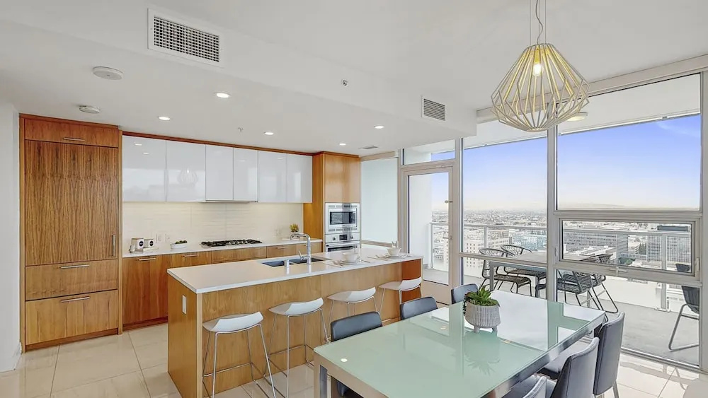 Level Furnished Living - Chambres