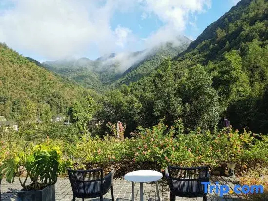 Xishan Shendu Hostel