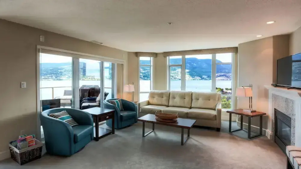 3 Bedrooms Premium Suite with lake view
