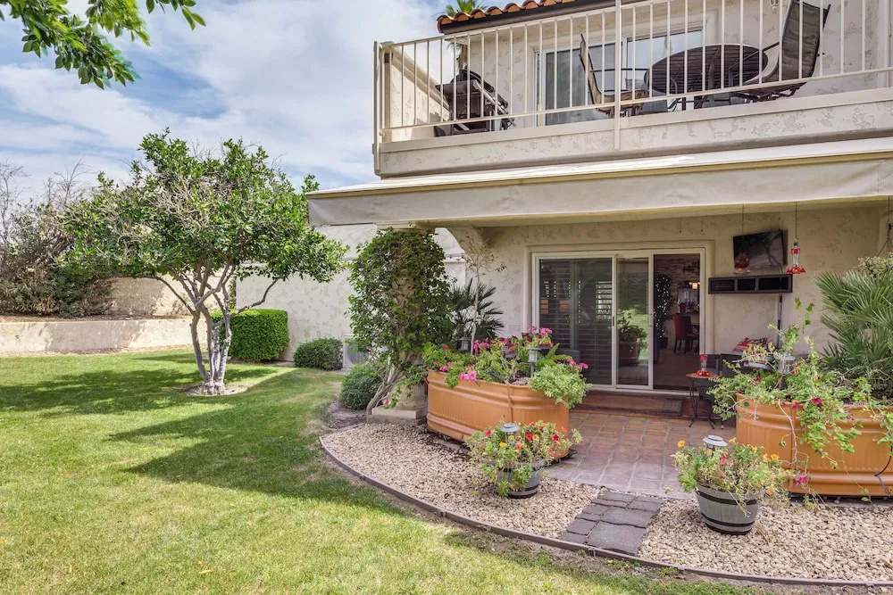 Pool Access & Patio! Palm Desert Golf Retreat