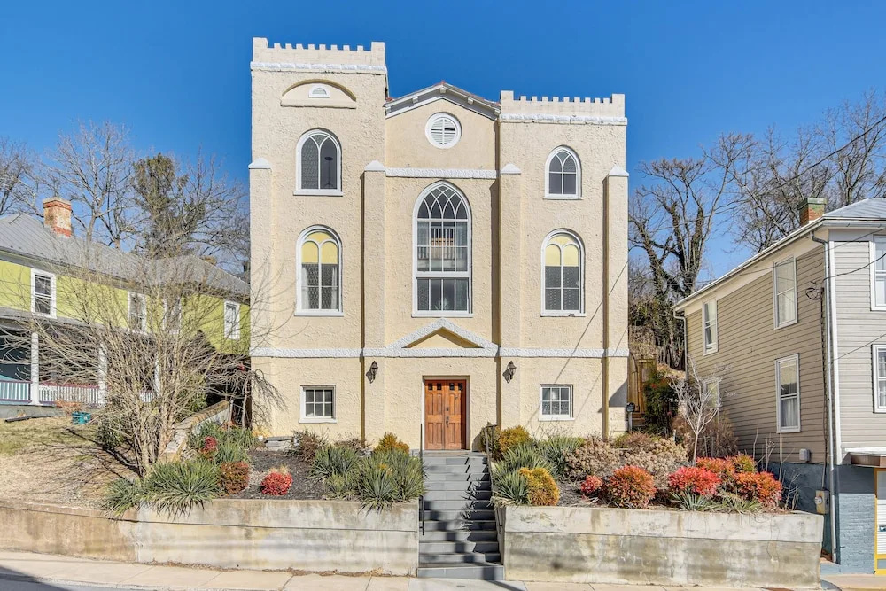 'the Sanctuary' in Historic Dtwn Staunton