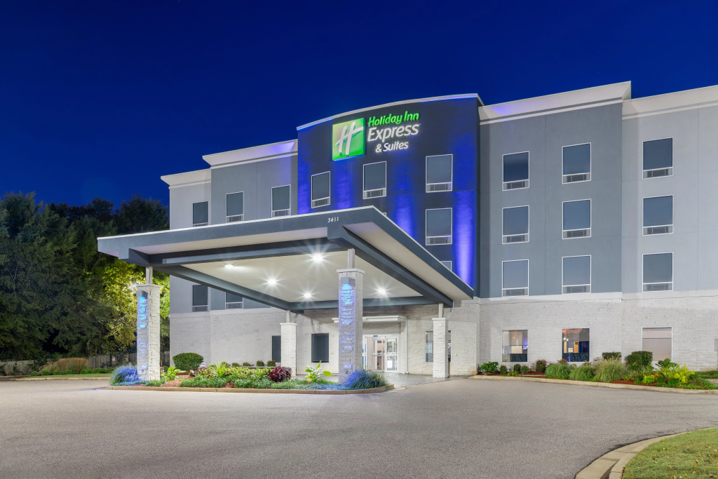 Holiday Inn Express & Suites Memphis Arpt Elvis Presley Blv by IHG