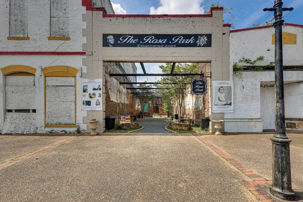 Spacious Retreat, 2 Miles to Tuskegee University