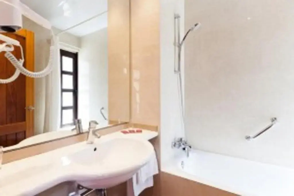 Standard Double room with view (full double bed)