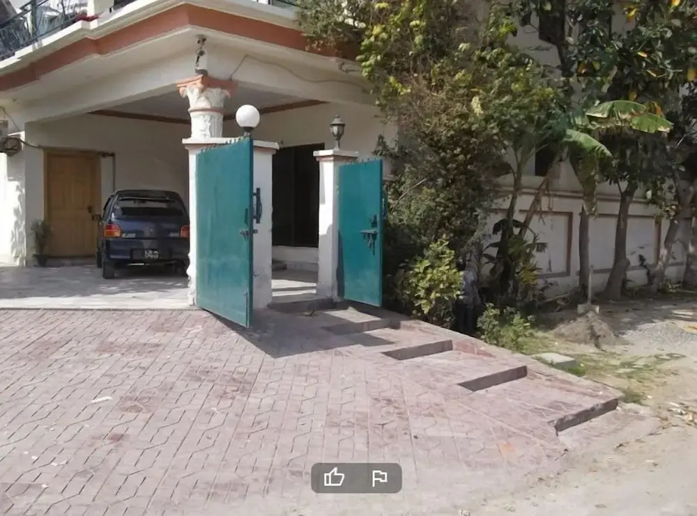 Royal Chalet Guest House