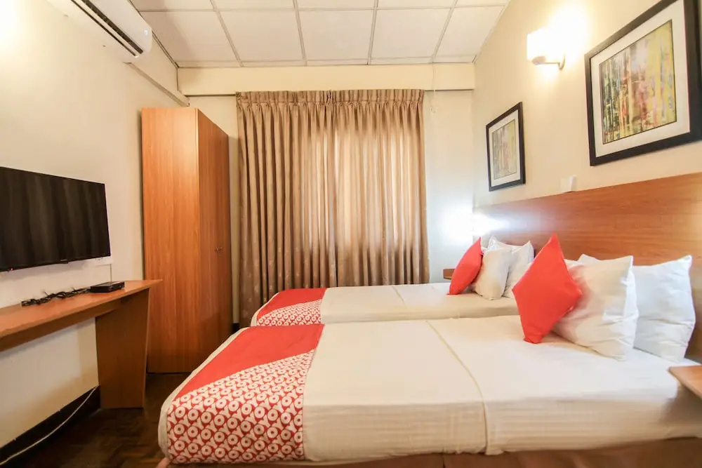 Tropic Inn