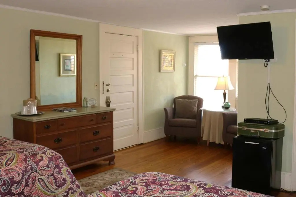 Standard Quadruple room with mountain view