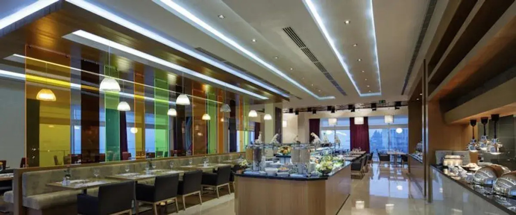 Food & Beverage