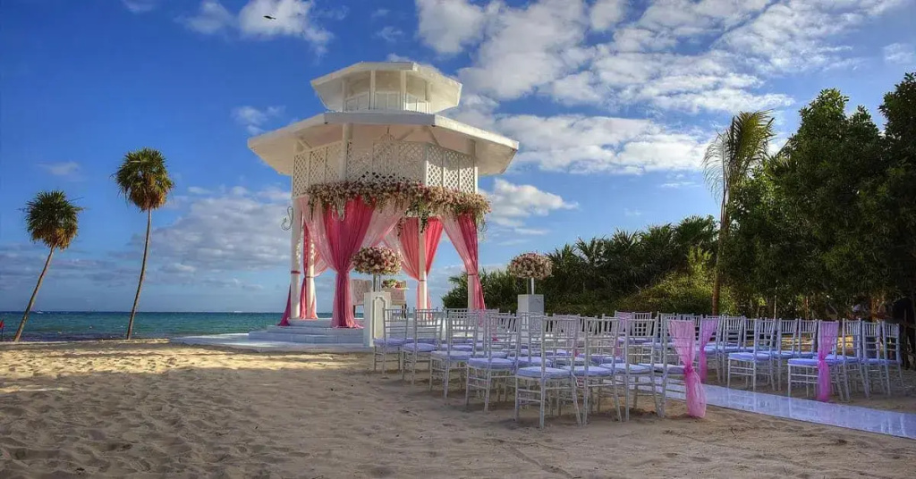 Beach & Waterfront