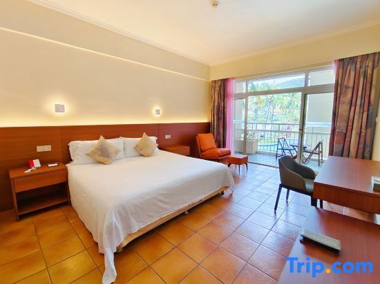 Golden Palm Resort