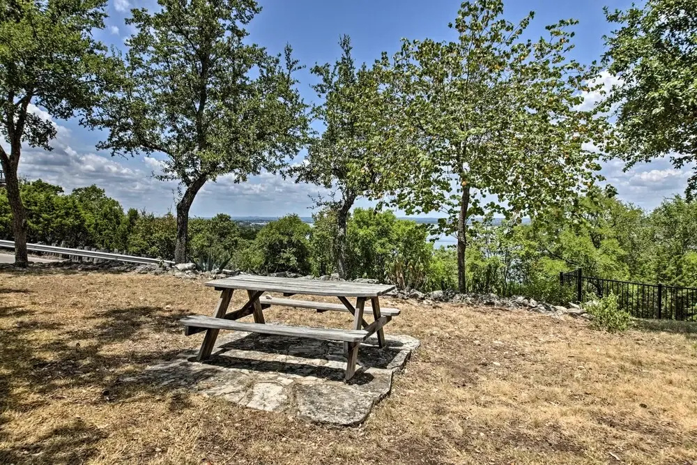 Canyon Lake Home w/ Yard - 1/2 Mi To Boat Launch!