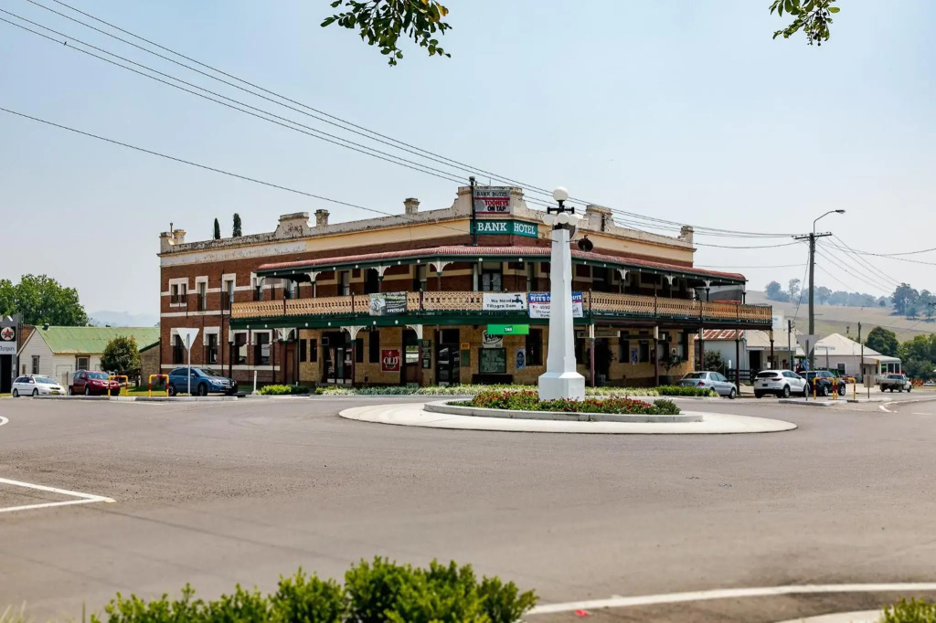 Bank Hotel Dungog