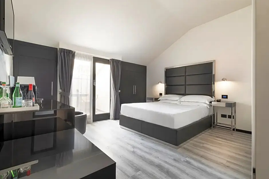 LHP Hotel Napoleon - Chambres