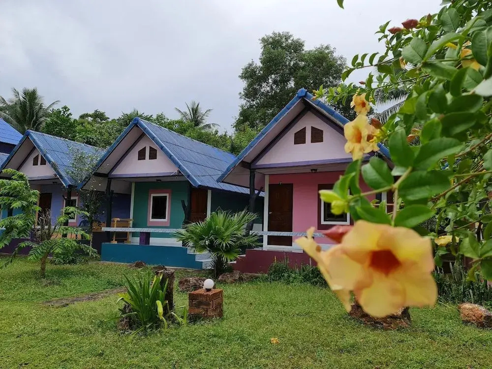 Roong Arun Resort
