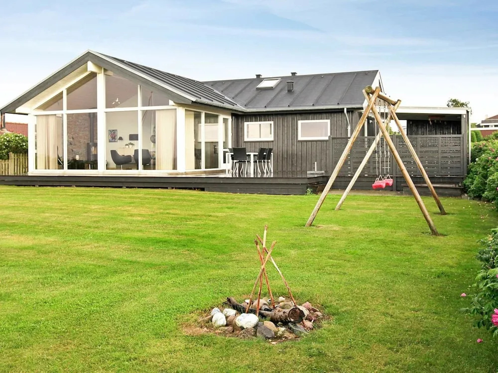 8 Person Holiday Home in Bogense