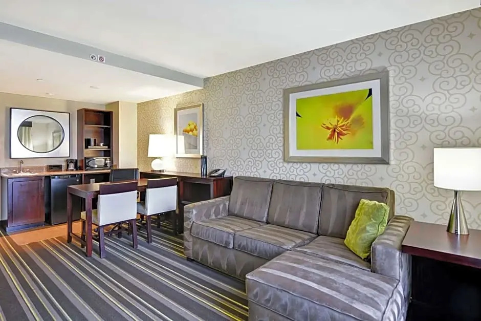 Embassy Suites by Hilton Savannah Airport - Chambres