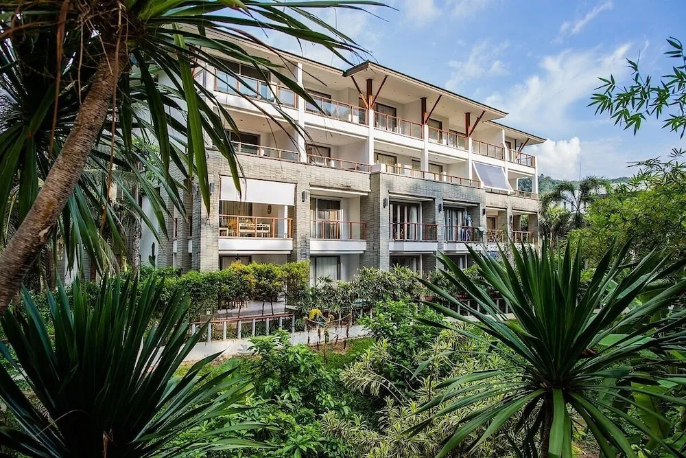 Beachfront 120sqm 2BR With Private Plunge Pool on Stunning Naithon Beach