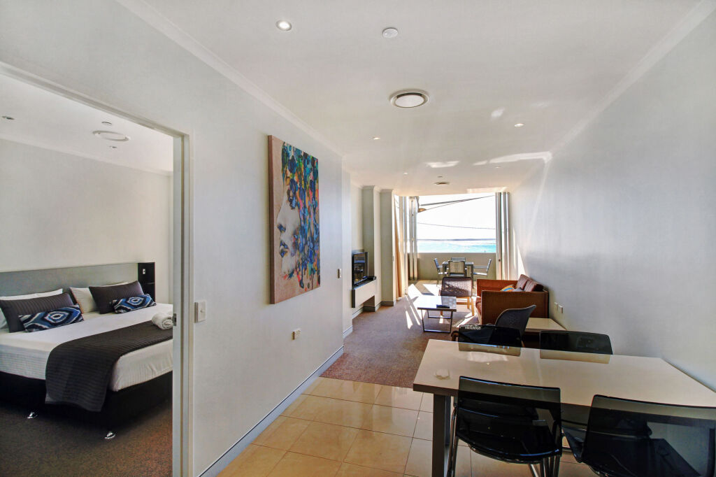 gallery_image_hidden_12