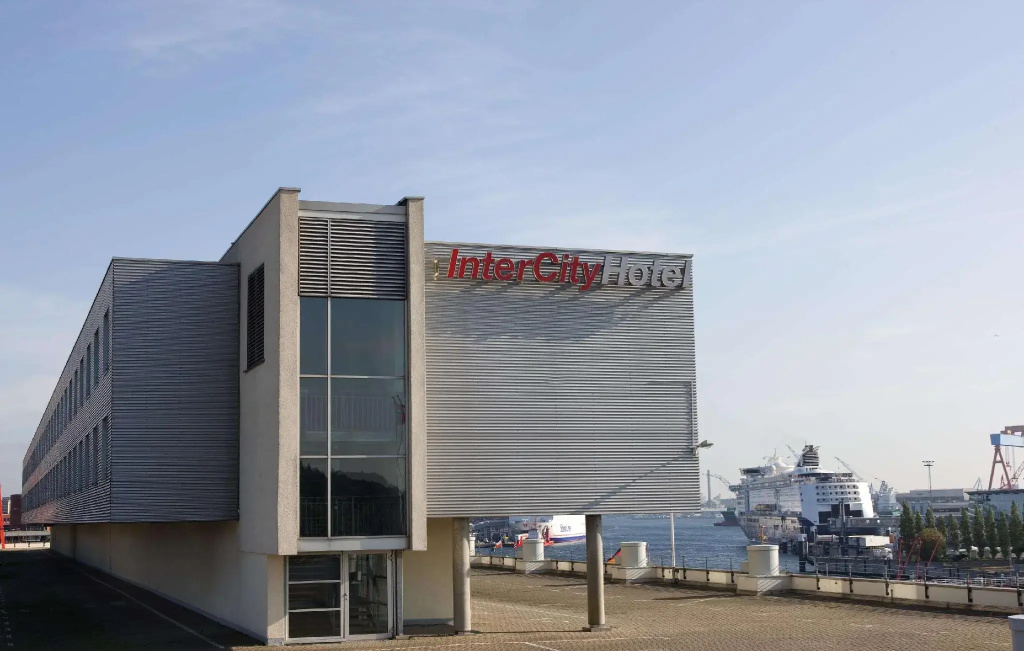 Business Quadruple room with harbour view