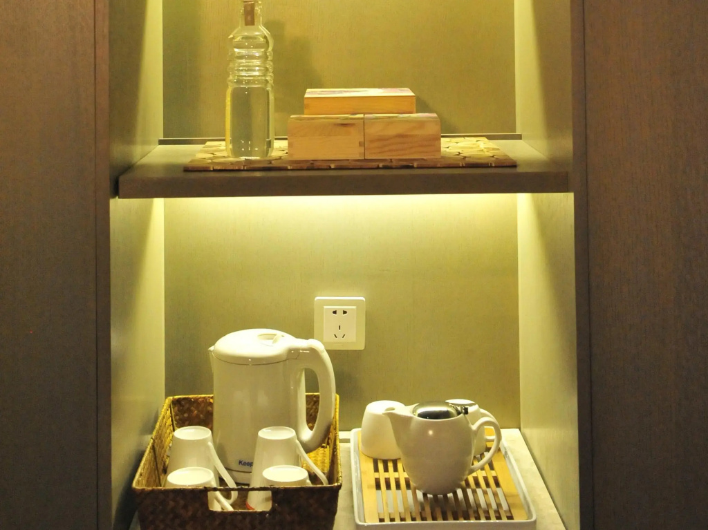 Food & Beverage