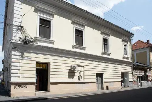 Ultracentral Residence