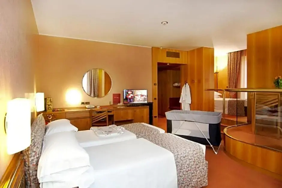 Junior Suite with city view