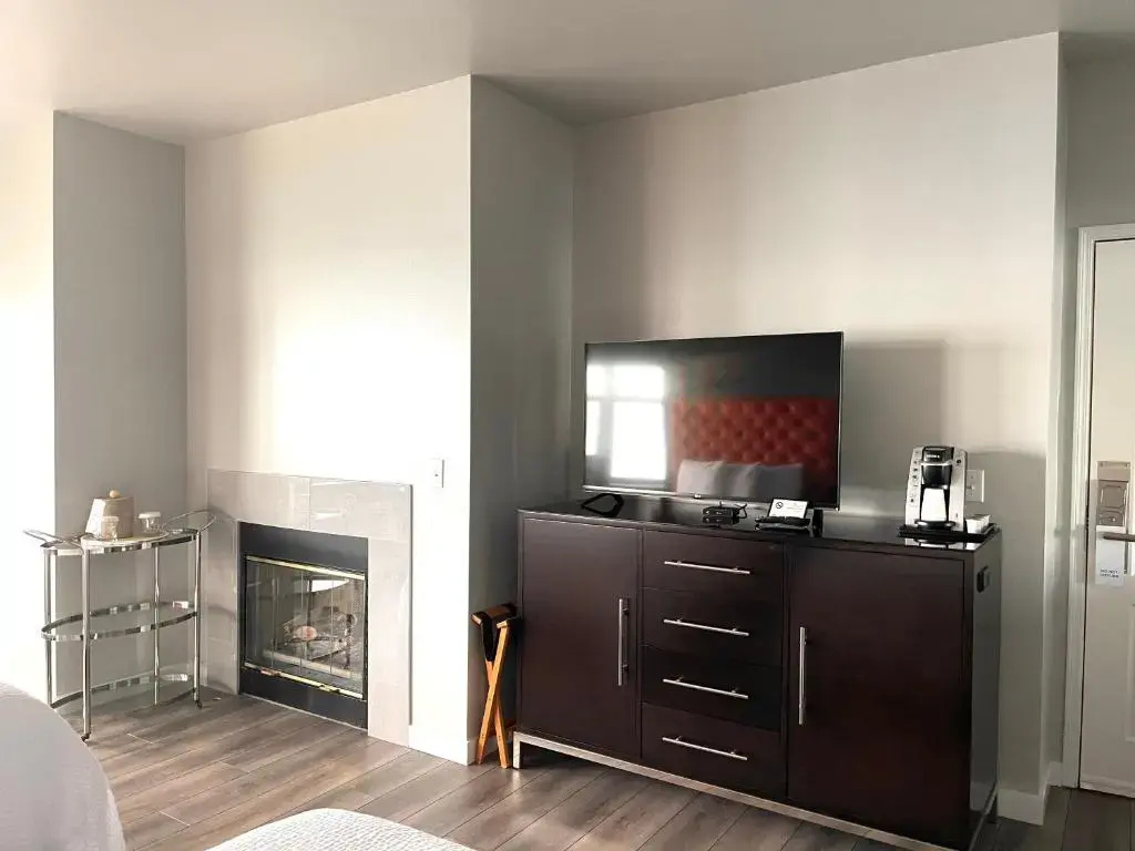 Superior Double room (full double bed)
