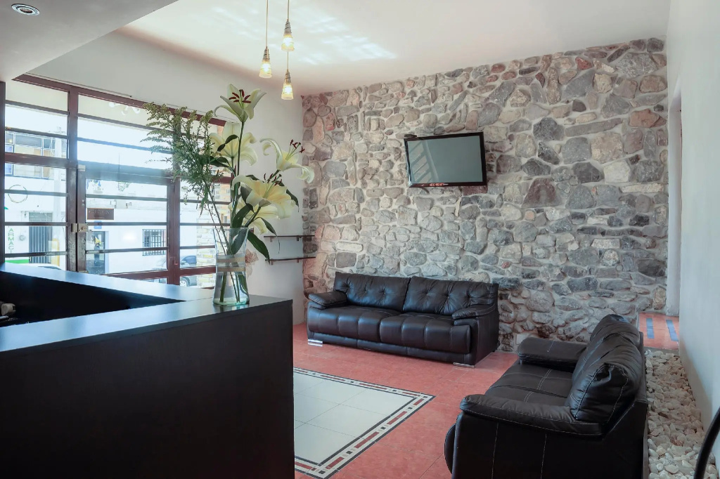 Lobby & Reception