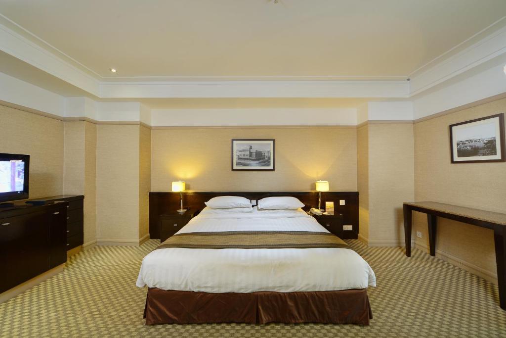 Pacific Regency Hotel Suites