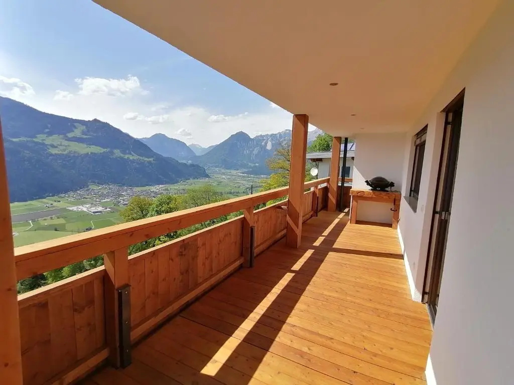 Balcony & Terrace