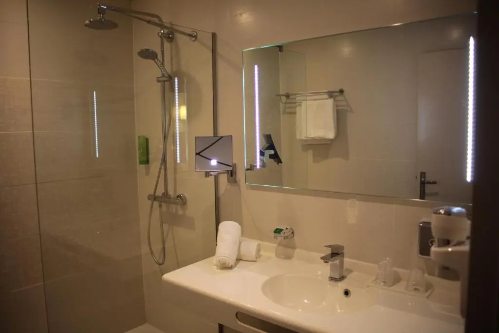 Superior Double room (full double bed)