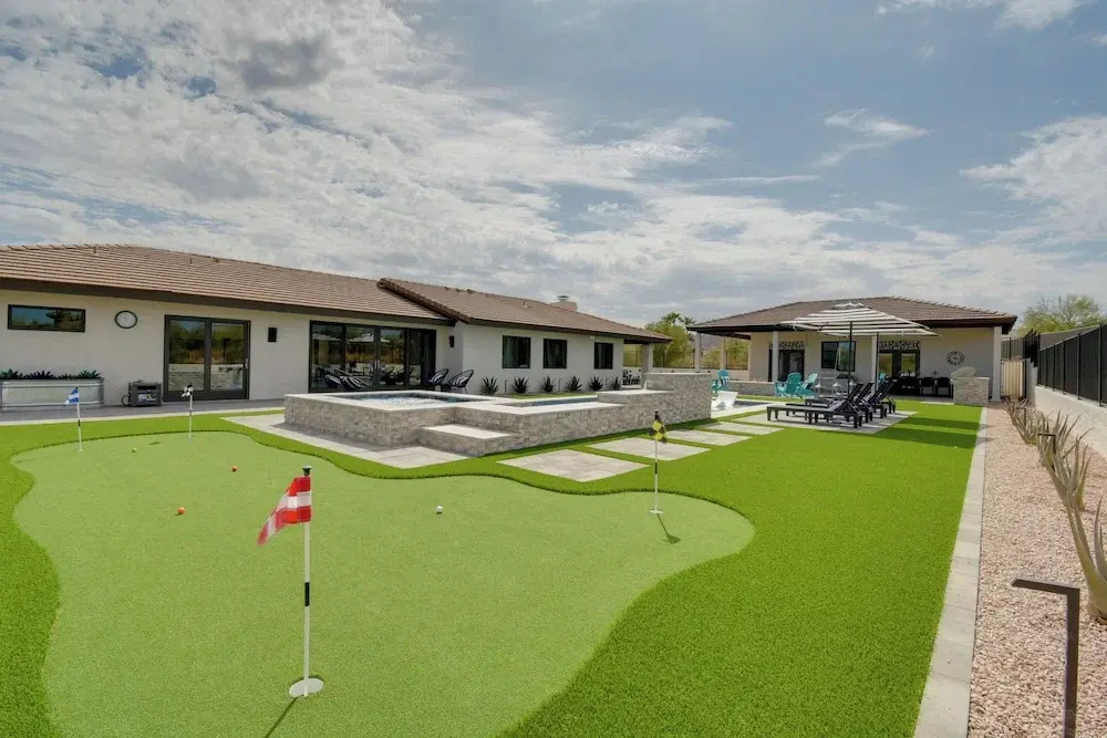 Game Room! Luxury Group Getaway in Fountain Hills
