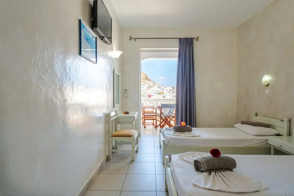 Standard Double room with view (full double bed)