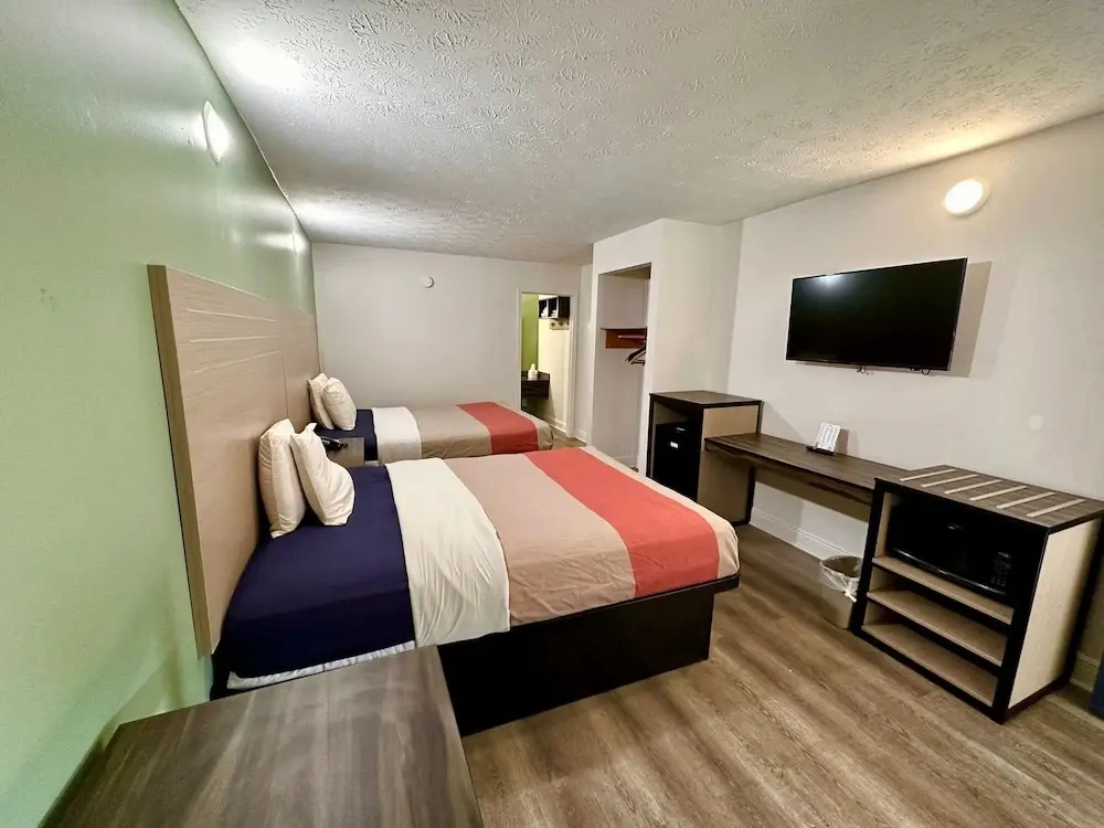 Standard Quadruple Family room