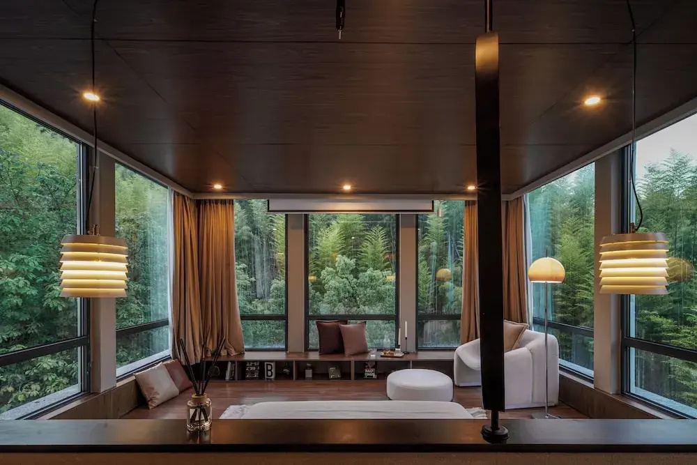 Premier room