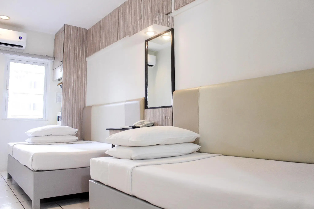 Economy room