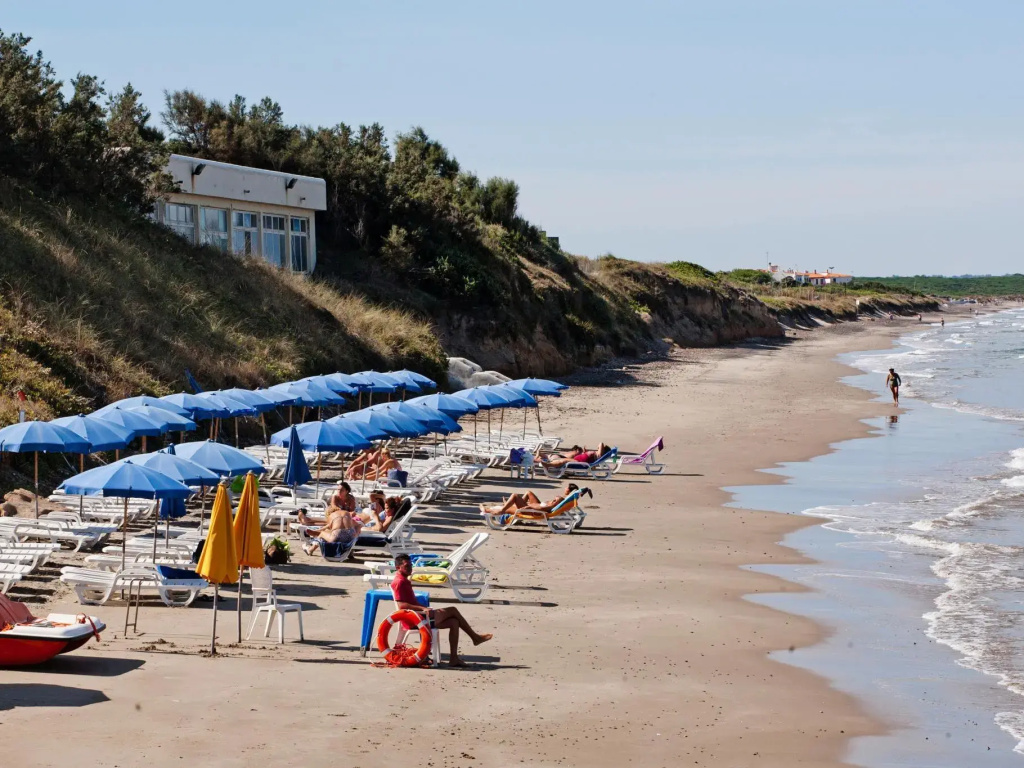 Beach & Waterfront